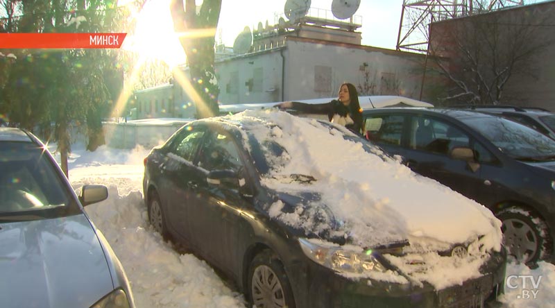 В московских аэропортах из-за снегопада отменены десятки рейсов-1