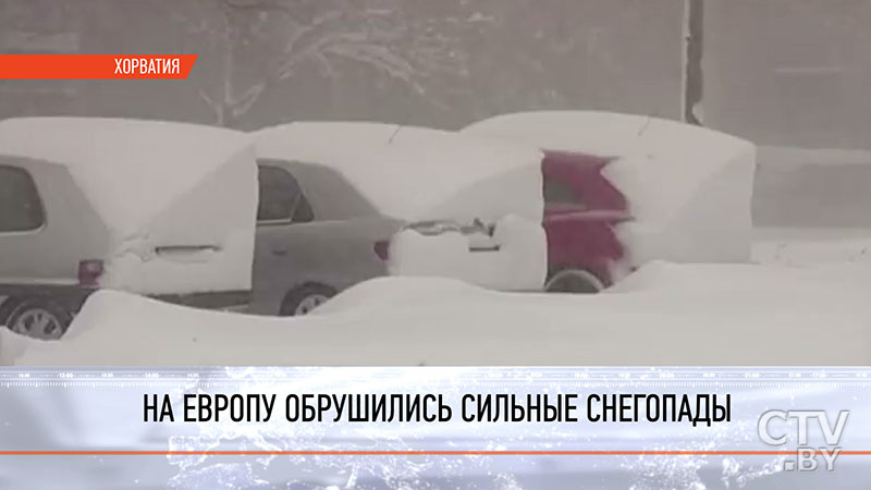 «Ужасно, лёд сплошной». Обильный снегопад стал причиной многочисленных аварий на трассе М1