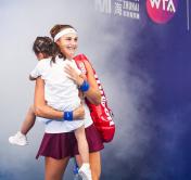 Соболенко одолела Бертенс и выиграла малый итоговый турнир WTA