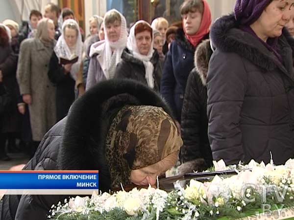 Рождественский сочельник в Беларуси: в храмах проходит всенощное бдение