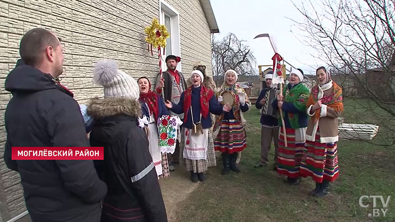 «Валачыліся па хатах». Как колядуют в белорусской деревне-8