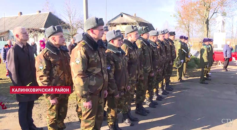 В Гомельской области перезахоронили останки советских солдат. Среди погибших – дядя космонавта Александра Викторенко-4