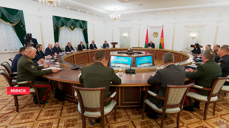 Лукашенко – Совбезу: «Это уже опасный шаг. Как мы должны на всё это реагировать?»-1 Лукашенко – Совбезу: «Это уже опасный шаг. Как мы должны на всё это реагировать?»-1