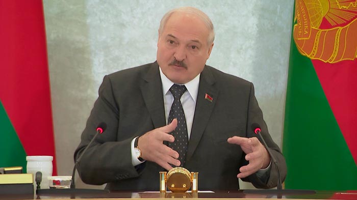 Лукашенко: «В Украине вообще ничего не останется украинского»