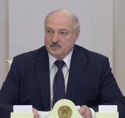 Александр Лукашенко: «Давайте глубже пойдём, сделаем тот же картон и не будем завозить из Польши или из Германии»