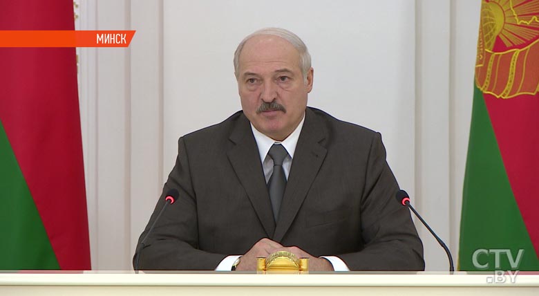 Александр Лукашенко – аграриям: покупайте сельхозтехнику за свой счет, и проверки о вас забудут