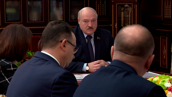 Лукашенко анонсировал внезапные проверки в белорусских больницах