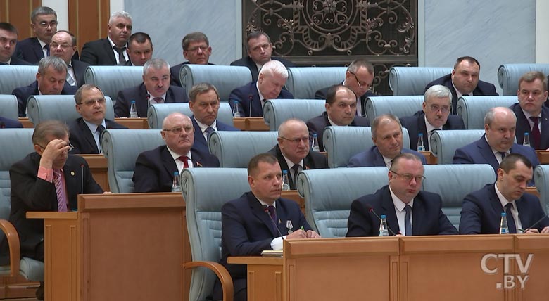 Александр Лукашенко на совещании по АПК: «Каждый должен шевелиться и зарабатывать деньги»-43