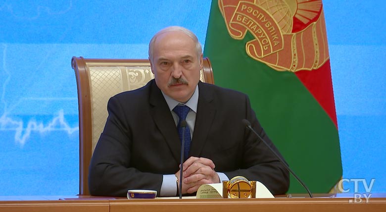Александр Лукашенко на совещании по АПК: «Каждый должен шевелиться и зарабатывать деньги»-52
