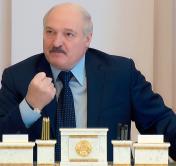 Александр Лукашенко: мы должны всё изначально обставить, выработать серьёзнейший закон о партиях, чтобы потом не кувыркаться