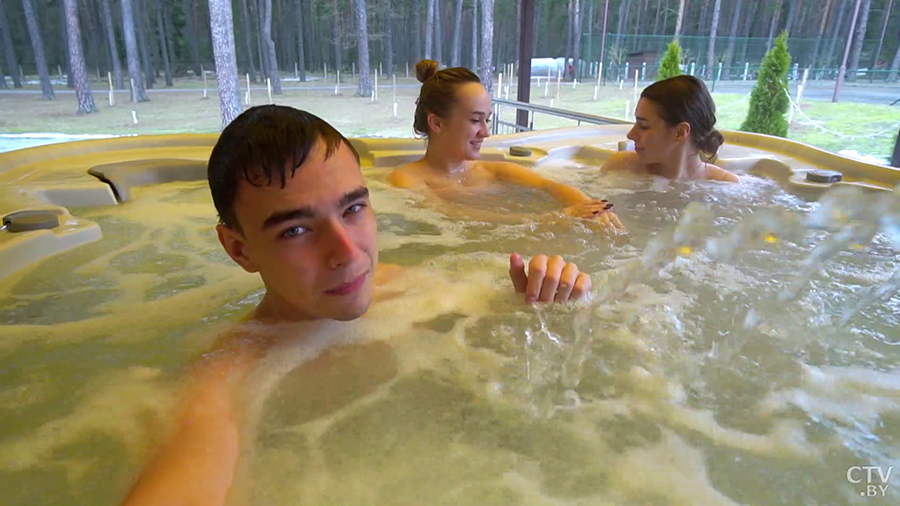 12 саун, джакузи под открытым небом и комната с сеном. В «Ружанском» есть SPA-процедуры на любой вкус-7