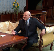 Александр Лукашенко на встрече с Германом Грефом: система фонтанов – это действительно украшение нашей Беларуси Александр Лукашенко на встрече с Германом Грефом: система фонтанов – это действительно украшение нашей Беларуси