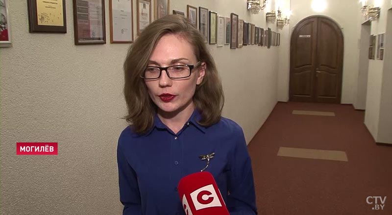 Чемпионы и чиновники в роли актёров. В Могилёве показали документальный спектакль о домашнем насилии-31