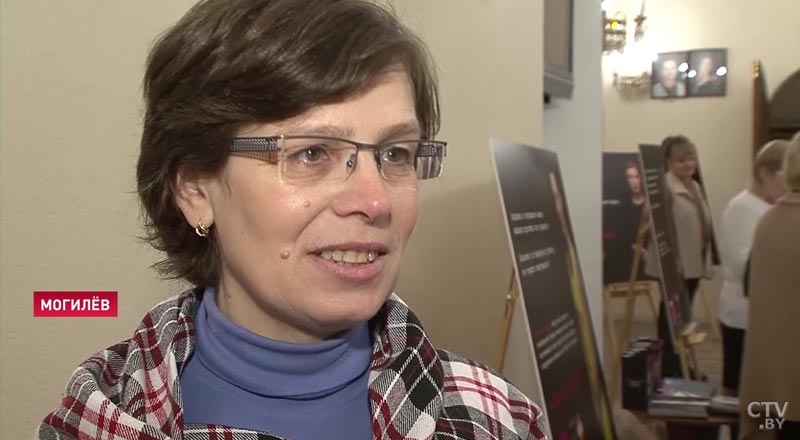 Чемпионы и чиновники в роли актёров. В Могилёве показали документальный спектакль о домашнем насилии-34