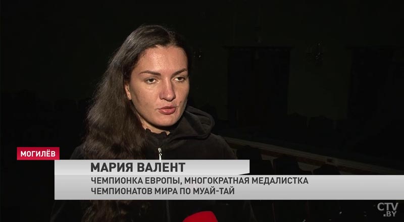 Чемпионы и чиновники в роли актёров. В Могилёве показали документальный спектакль о домашнем насилии-7