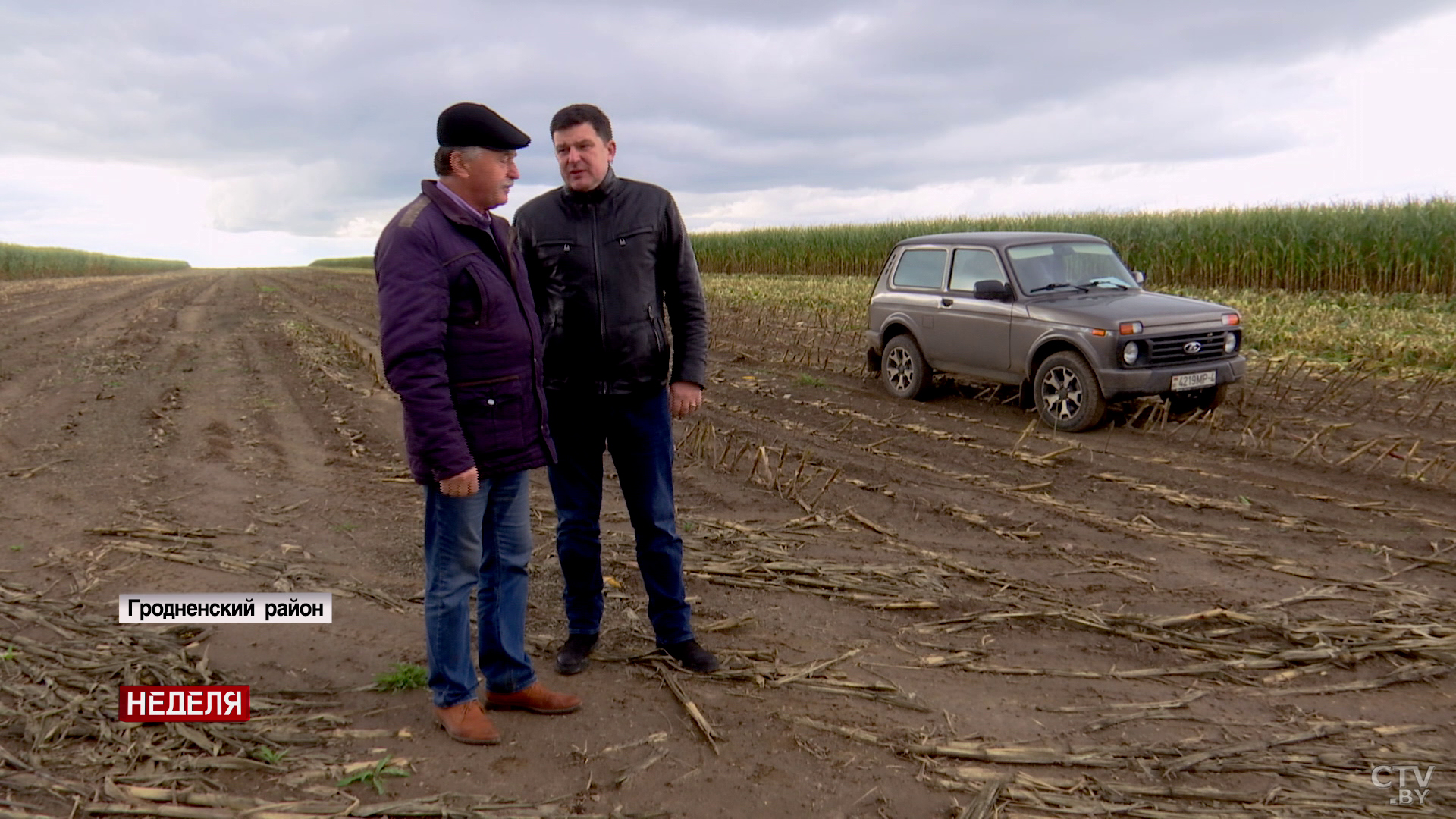 «Два механизатора получили около 4 тысяч рублей». Как председатель наладил работу СПК, а теперь благоустраивает агрогородок -12