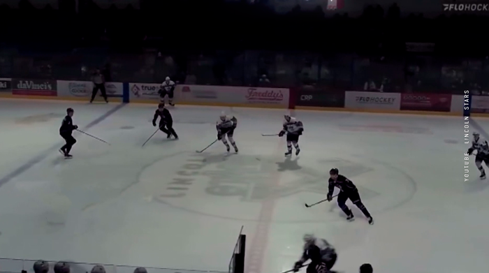 Ян Шостак признан первой звездой матча USHL