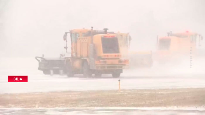 В США из-за непогоды отменили более тысячи авиарейсов-1 В США из-за непогоды отменили более тысячи авиарейсов-1