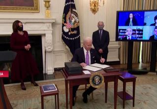 В США предложили перенести голосование по импичменту Трампа на середину февраля