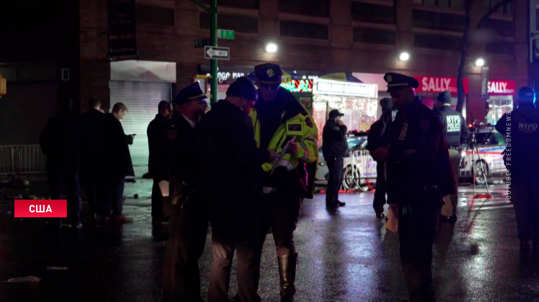 В Нью-Йорке мужчина с мачете напал на полицейских. Что известно о задержанном?