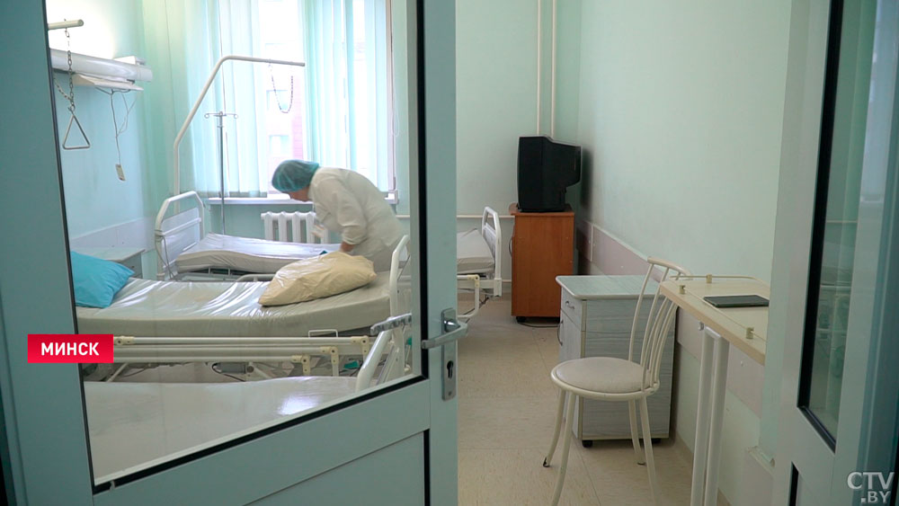 Волна коронавируса идёт на спад. Стационары в Минске дезинфицируют и возвращают к плановой работе-1