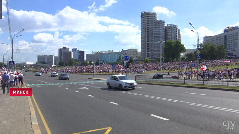 В Минске митингующие собрались в районе стелы-5