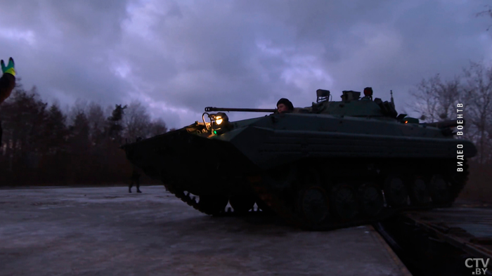 Военной истерией не пахнет, но тревожно. Стоит ли белорусам опасаться нападения на страну?-34