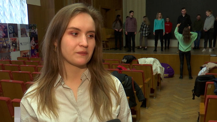 «Вчера голосовала первый раз». Студентка делится эмоциями от участия в референдуме