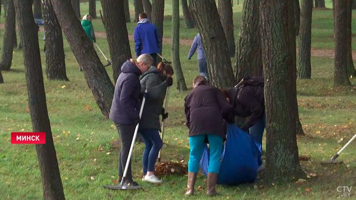 «Помочь родному городу». Во всех районах Минска прошли субботники-1