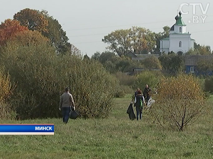 Как за несколько часов в Минске появился первый в городе Парк семейных деревьев? Репортаж СТВ-13