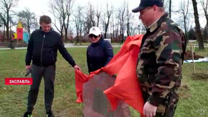 «Очень важный природный ресурс». Сотрудники МИД посадили деревья и поддержали акцию «Неделя леса»-7