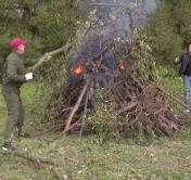 Мы настолько объединились, мы справимся с любой задачей. В Минске продолжаются осенние субботники 