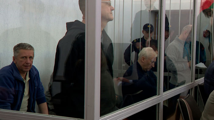 Бывших заместителей гендиректоров БелАЗ и МТЗ приговорили к 11 годам за взятки