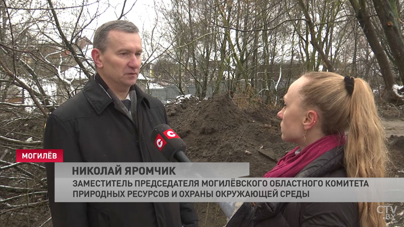 «Завезённый грунт загрязнён нефтепродуктами». Стихийную свалку в частном секторе Могилёва засыпали токсичной землёй-27 «Завезённый грунт загрязнён нефтепродуктами». Стихийную свалку в частном секторе Могилёва засыпали токсичной землёй-27