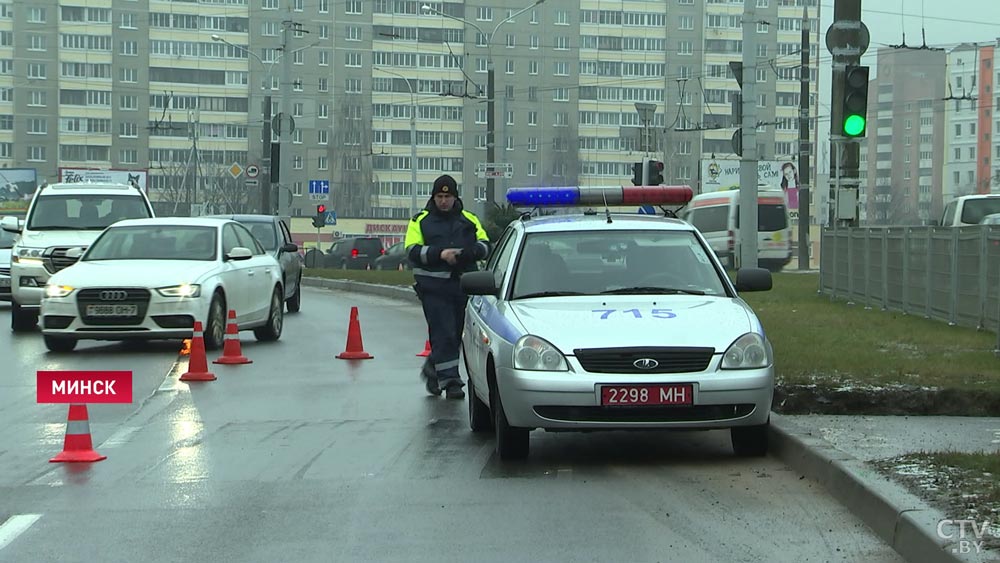 МВД: пять человек погибли в ДТП за первые сутки нового года-10