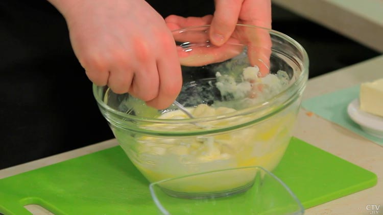 Сырный пирог с персиками. Рассказываем быстрый рецепт вкусного десерта-4