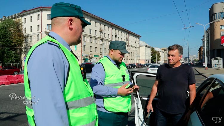 Отсутствие оклейки – меньшее из зол. Какие ПДД чаще всего нарушают таксисты?-16