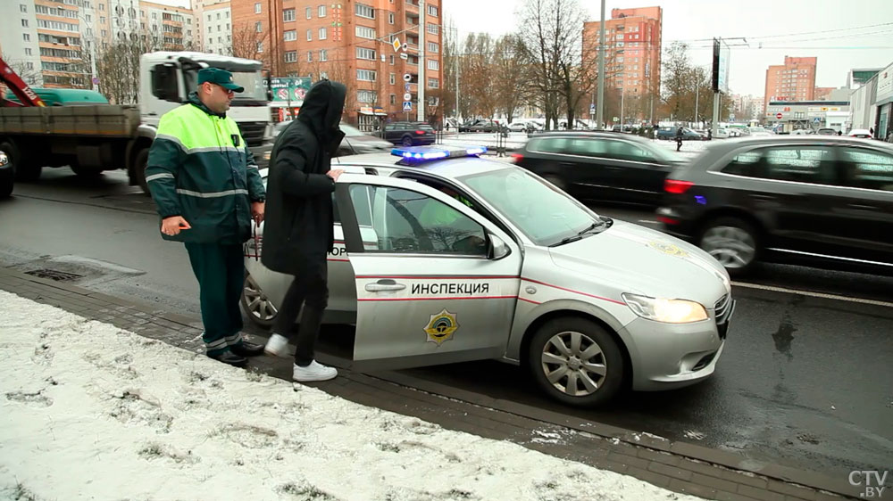 Количество ДТП с участием такси растёт. Кто в ответе за пассажиров? Анонс программы «Решение есть!»-10