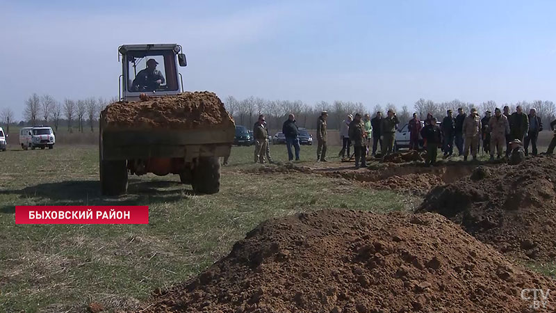 Он видел Великую Отечественную: фрагменты советского танка Т-70 подняли из земли в Быховском районе-18