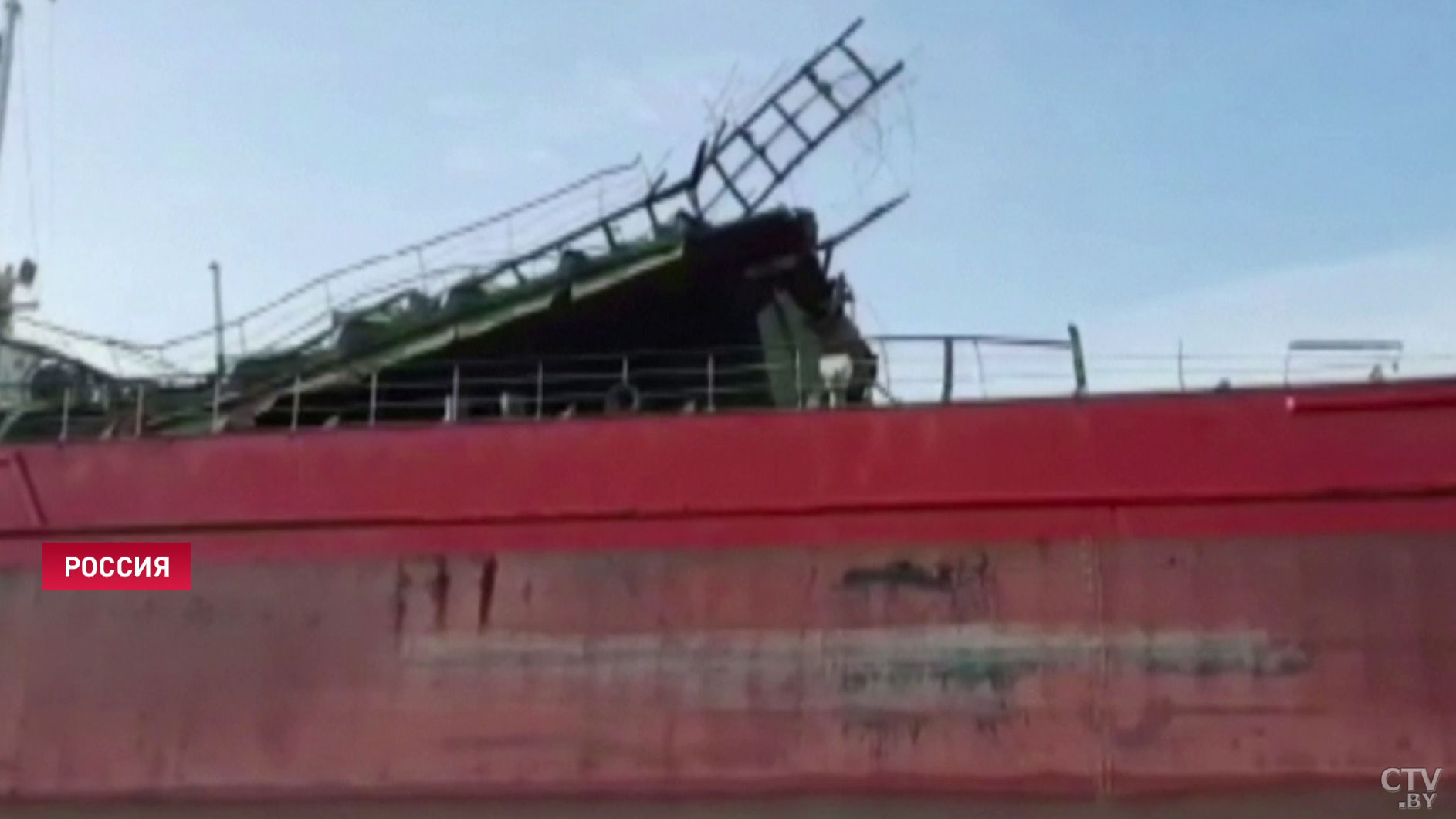 В Азовском море нет утечки топлива из повреждённого взрывом танкера-1