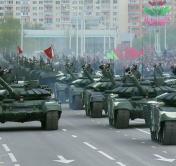 Парад на 9 Мая в Минске. Проезд механизированной колонны: фотофакт