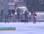 Столичные школьники устроили танцы на льду Свислочи 16 января 