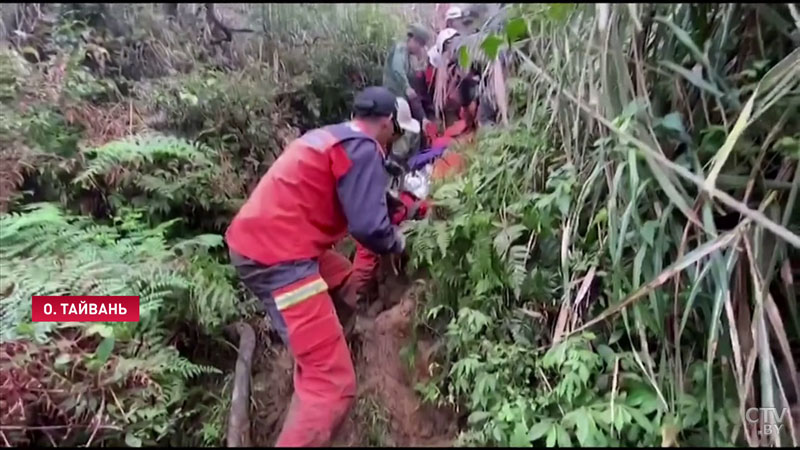 При аварийной посадке вертолёта на Тайване погибли 8 человек-1