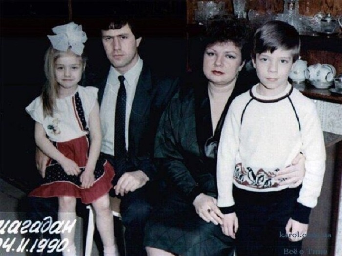 Тине Кароль 35. Как выглядела певица в детстве – девять фото-9 Тине Кароль 35. Как выглядела певица в детстве – девять фото-9