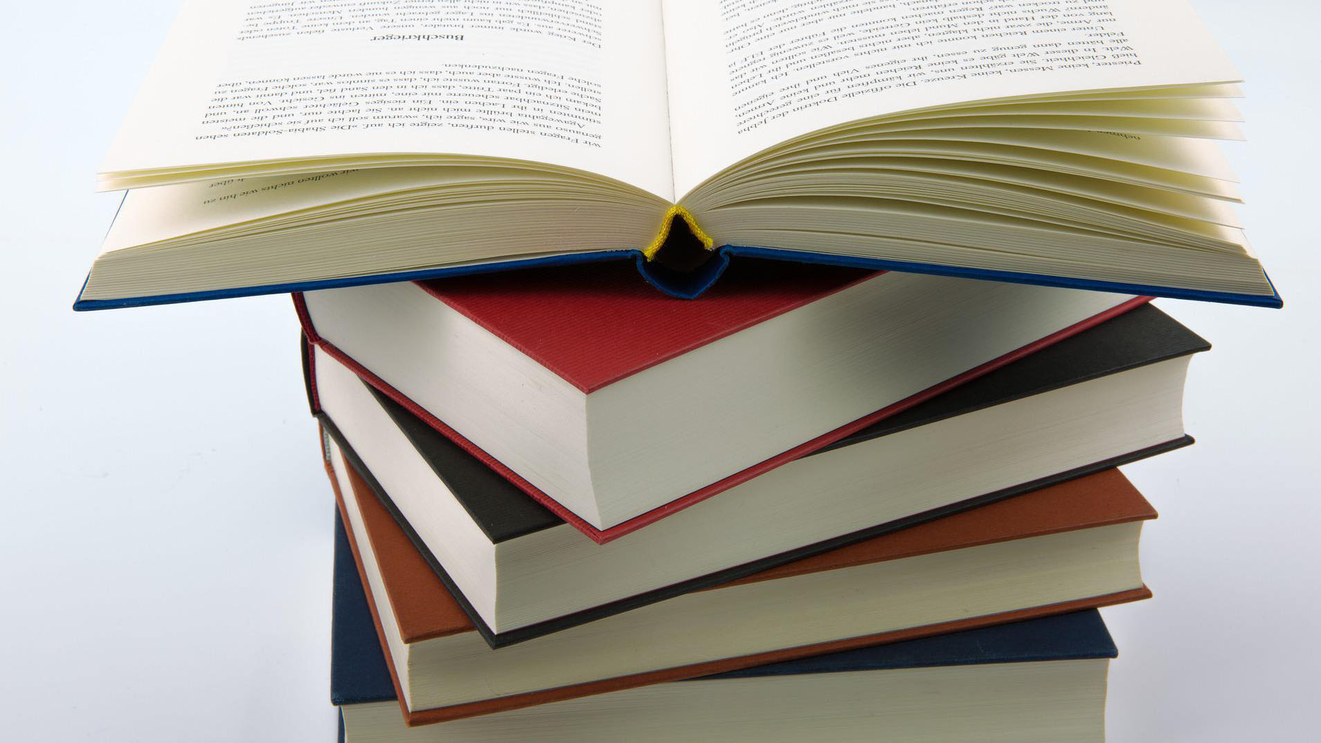 «Не было возможности эти книги купить». Почему в Советском Союзе появился чёрный рынок?