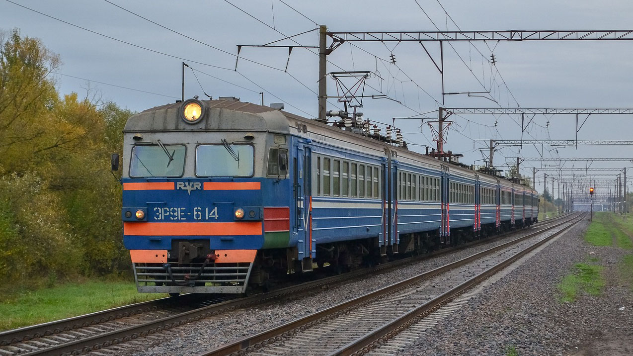 БЖД запускает дополнительные поезда в Москву в период празднования Дня России