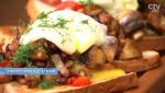 Готовим тосты с беконом, фасолью и шампиньонами. Пошаговый рецепт
