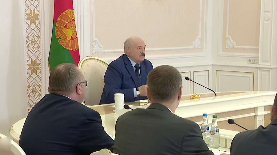 «Уберите этих паразитов на теле людей». О чём Лукашенко предупредил белорусов?