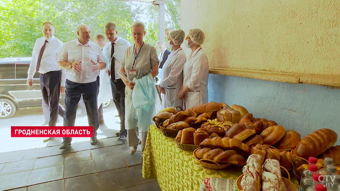 «Очень вкусный, очень». Чем Александра Лукашенко угощали в Свислочи?-40