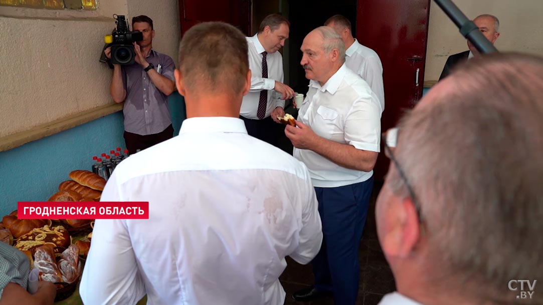 «Очень вкусный, очень». Чем Александра Лукашенко угощали в Свислочи?-46